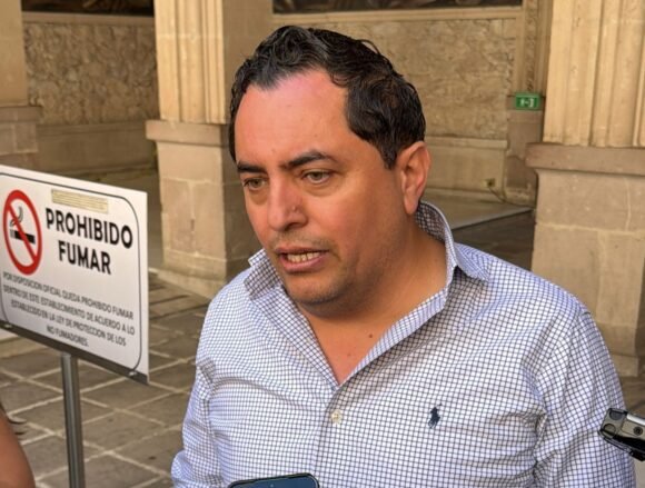 “Nosotros trabajamos hasta en fin de semana”; responde Alan Falomir por zanja en zona de marcha de Morena