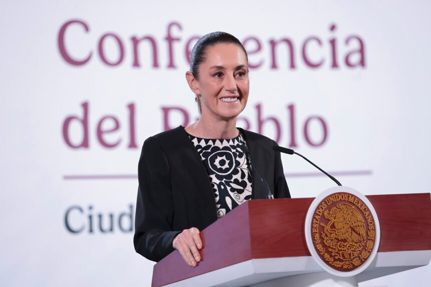 2025-01-21_Conferencia_de_prensa_matutina_-_Palacio_Nacional_08 “A rayo de sol, en la frontera número uno”: Sheinbaum destaca concentración por el segundo aniversario de su triunfo en Ciudad Juárez
