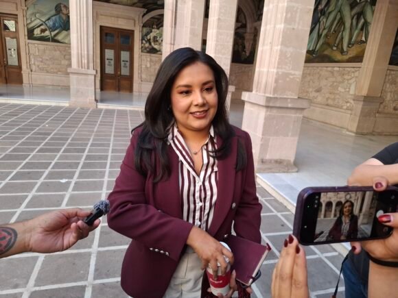 “Ninguna pensión ni programa del Bienestar paga ISR”: Mayra Chávez desmiente información falsa