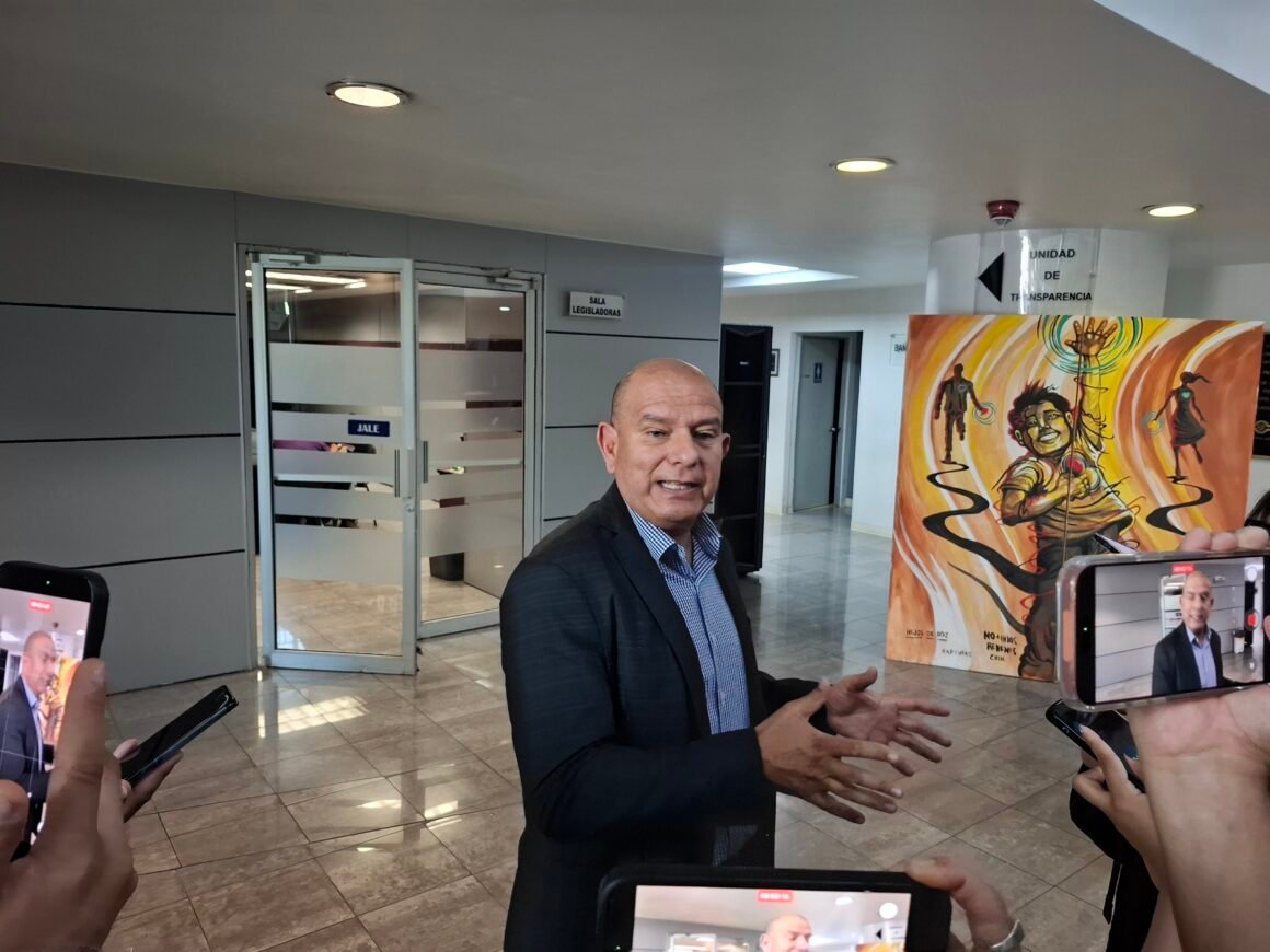 20260619_112104 Cuauhtémoc Estrada responde a señalamientos de Rosana Díaz: “Cuando tenga una notificación de una autoridad, voy a responder”
