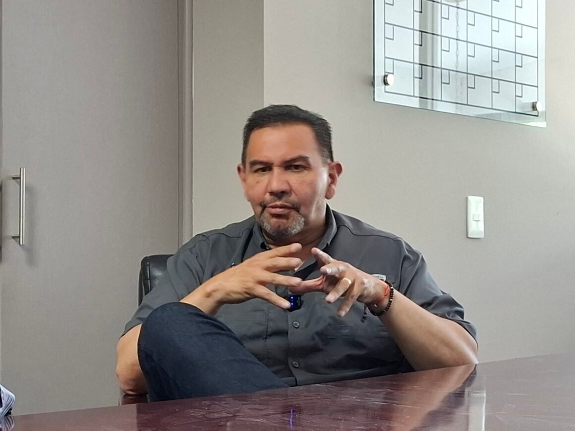 “Hicimos tanto sin el apoyo del Estado; Maru está nerviosa porque sabe que ya se van”: Cruz Pérez Cuéllar