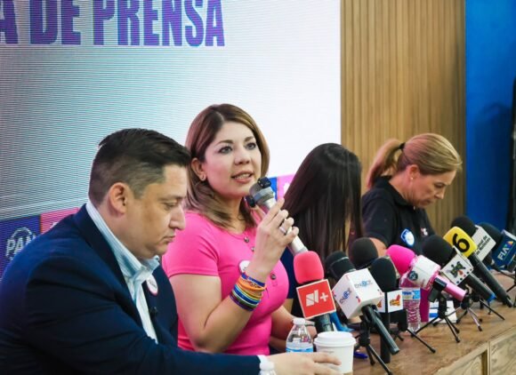 “No tengo favoritos, los quiero mucho a todos”: Daniela Álvarez sobre medición de aspirantes rumbo a 2027