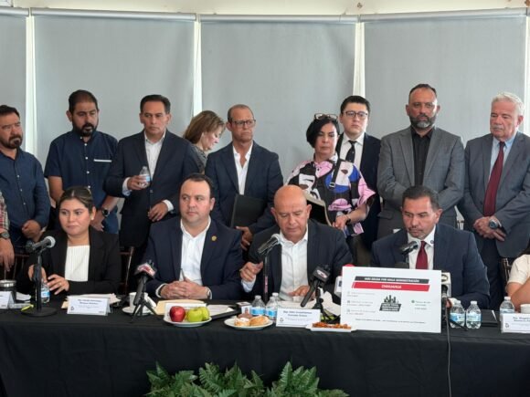 Cruz Pérez Cuéllar defiende manejo de adeudo de ISR ante diputados; asegura finanzas sanas en Ciudad Juárez