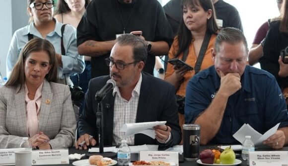 Jorge Soto abandona reunión de la JUCOPO tras discusión con Cruz Pérez Cuéllar