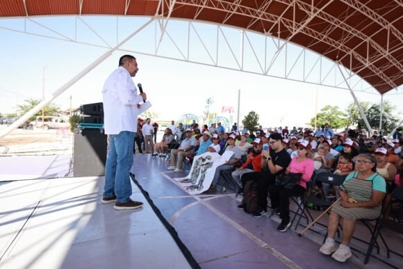 Cruz Pérez Cuéllar refrenda compromiso con Juárez y Chihuahua en reuniones con vecinos