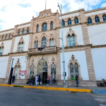 central Denuncian colapso de insumos en Hospital Central; además pacientes enfrentan retrasos y cancelaciones
