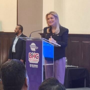 20260703_123207 Maru Campos reconoce a José de Jesús Granillo y lo pone como ejemplo de liderazgo