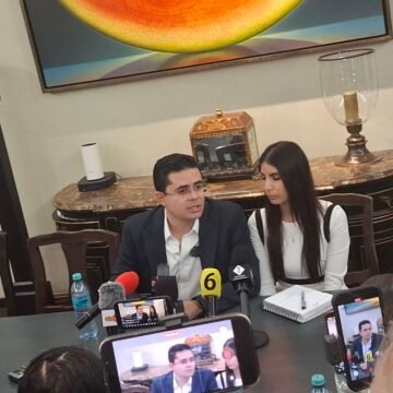 Rafael Loera asegura que va por la alcaldía y que seguirá recorriendo la ciudad