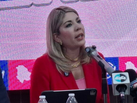 20260721_114746(0) “A puño limpio” le canta un tiro Daniela Álvarez al IMSS
