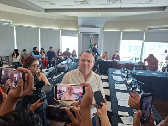20260731_105232 Guillermo Ramírez avala análisis de crédito para Poniente 5 y asegura que Municipio tiene finanzas sanas