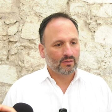 Santiago de la Peña destaca transparencia en Chihuahua y critica reserva de información en otros gobiernos