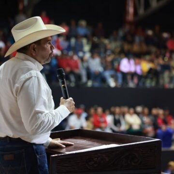 IMG-20260717-WA0004 Es el gobierno de México, quien está presente en los municipios serranos: Cruz