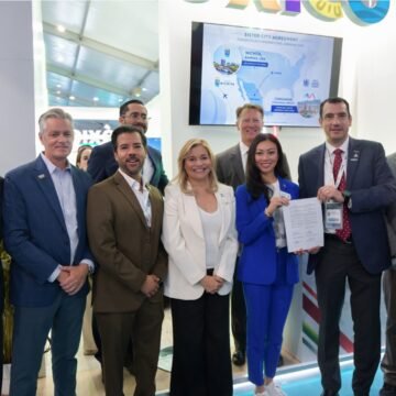 Firma Municipio de Chihuahua hermanamiento con Wichita, Kansas para fortalecer la industria aeroespacial