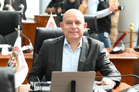 Regalito de las y los diputados del PAN a Maru Campos, a costa de las y los Chihuahuenses: Cuauhtémoc Estrada