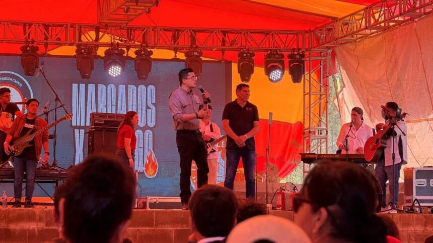 Rafa Loera brinda mensaje a más de 5 mil jóvenes a fortalecer su liderazgo y luchar por sus convicciones