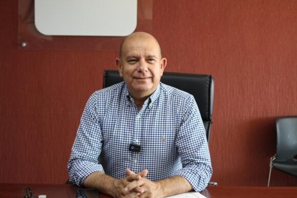 Cuauhtémoc Estrada pide investigar capacidad financiera de medios detrás de espectaculares de aspirantes