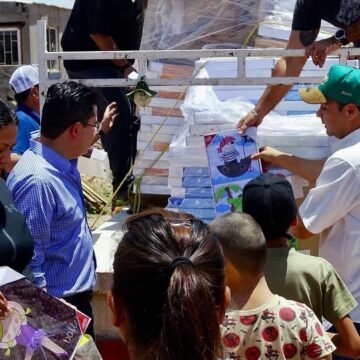 “El verdadero humanismo se demuestra caminando”: Rafa Loera suma a la iniciativa privada en su recorrido por colonias de Chihuahua