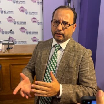 Ulises Pacheco asegura que el Aeropuerto de Creel sigue operando y fija postura sobre señalamientos contra Raúl Zabre