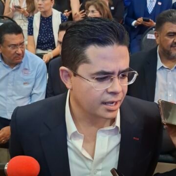 Rafael Loera asegura apoyo del Estado tras inundaciones registradas en Parral