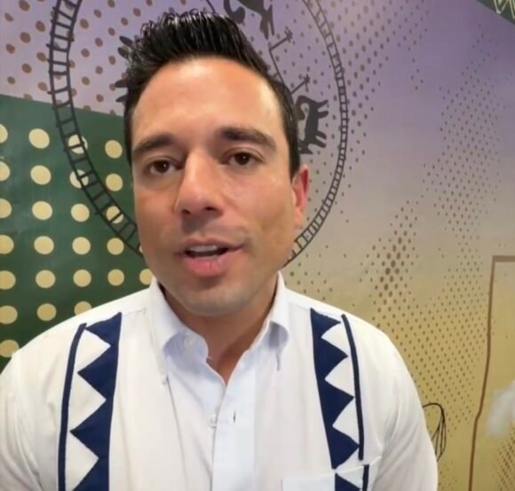 Enrique Rascón descarta hablar de aspiraciones políticas y afirma que su permanencia depende de la gobernadora