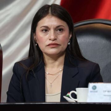 “Muchos lo han hecho, incluso el PRI”: Rocío González sobre promoción en espectaculares