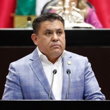 “No hay alianza ni diálogo con el PAN”: Alejandro Domínguez defiende denuncia por espectaculares