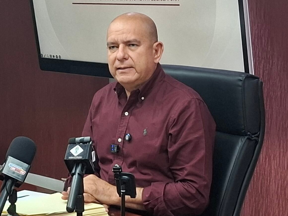 Morena debe decidir si denuncia a Bonilla por acudir a evento del PAN en horario laboral
