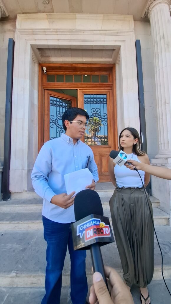 Estudiantes de la UACH cuestionan uso político del pleno universitario en reunión con Manque Granados