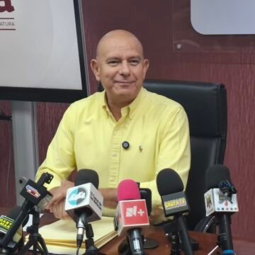 Maru tendría que dejar inconcluso su mandato para buscar diputación federal: Estrada