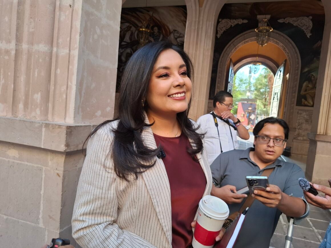 Mayra Chávez destaca programas sociales en el Segundo Informe de Sheinbaum