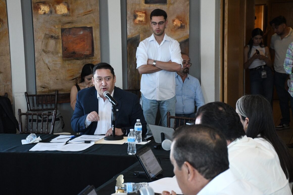 “Morena rechazó pedir ayuda federal para familias que huyeron por la violencia”: Alfredo Chávez