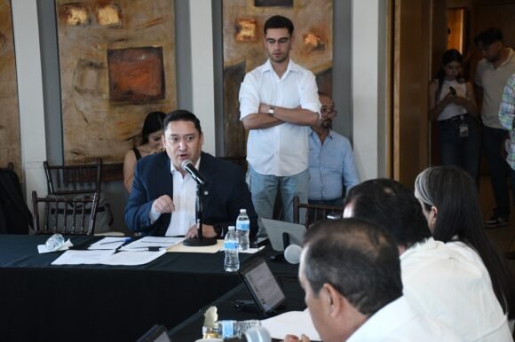 “Morena rechazó pedir ayuda federal para familias que huyeron por la violencia”: Alfredo Chávez