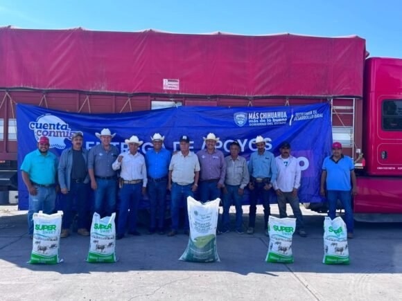 Con nueva entrega, Arturo Zubía suma 380 toneladas de apoyo al campo de Jiménez