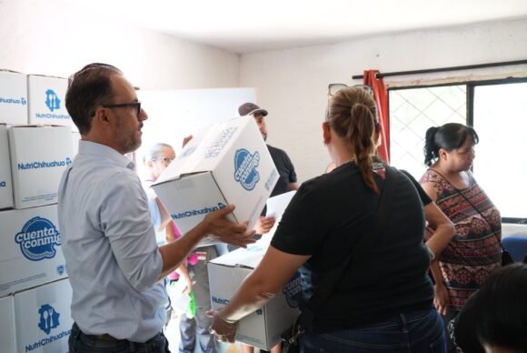 Mantiene Jorge Soto agenda de trabajo y gestión con vecinos de la División del Norte
