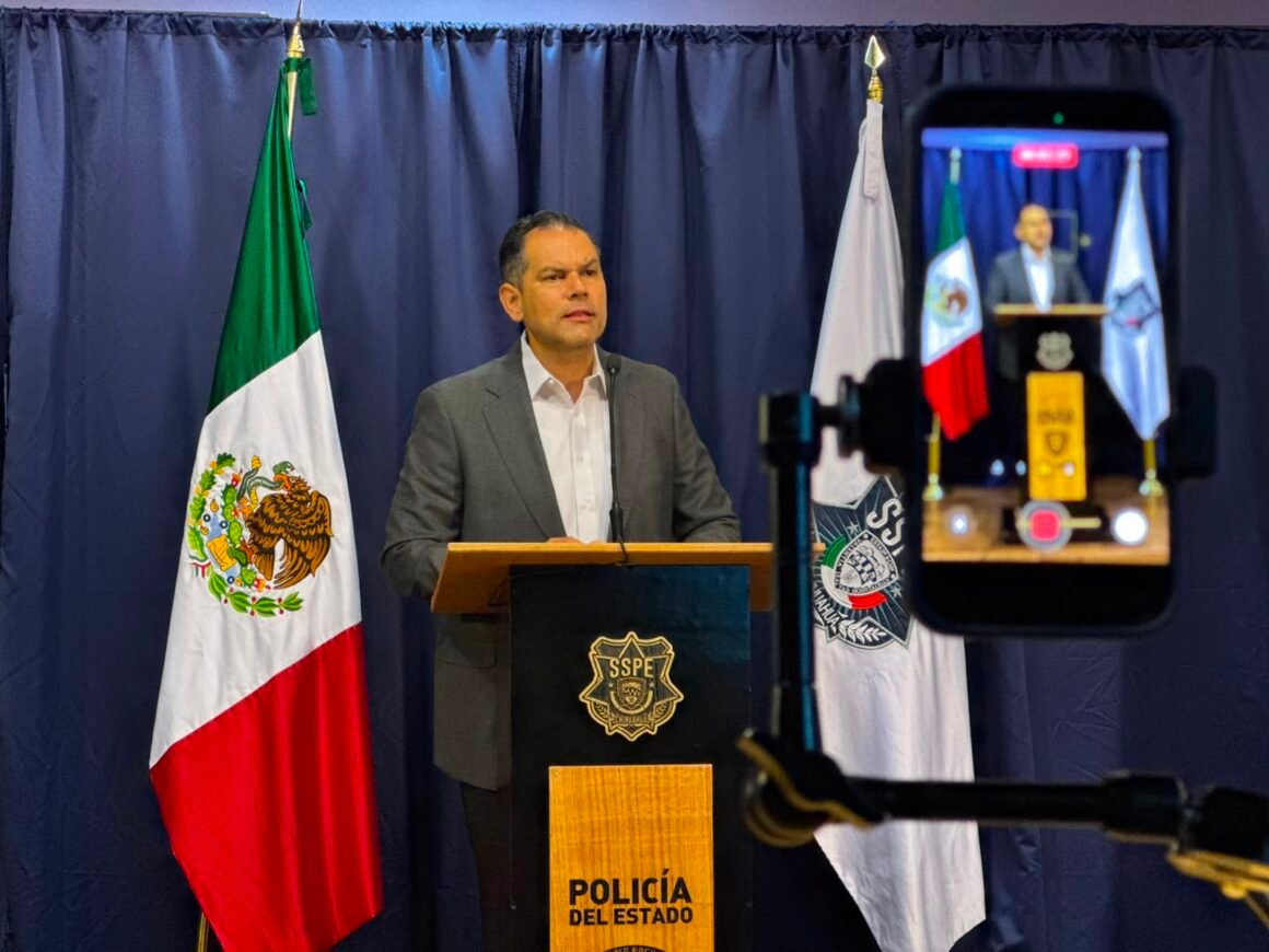 IMG-20260817-WA0027 “Ahorita tiene dos cachuchas”: Loya señala que Komaba deberá decidir si mantiene sus cargos
