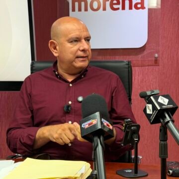 Estrada acusa al PAN de evadir medidas cautelares por espectaculares contra Morena