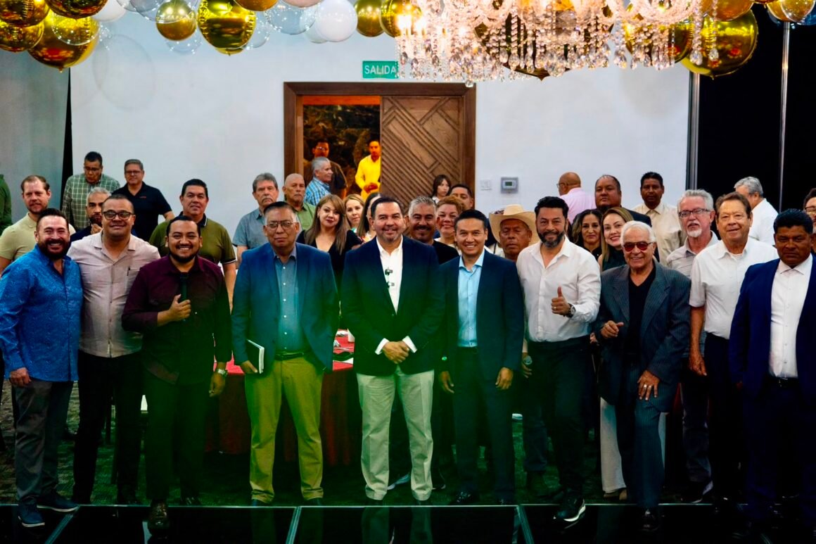 Cierran filas pastores evangélicos y grupos de fe en Chihuahua con Cruz