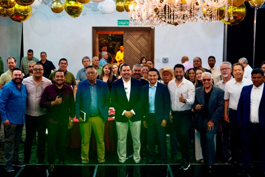 Cierran filas pastores evangélicos y grupos de fe en Chihuahua con Cruz