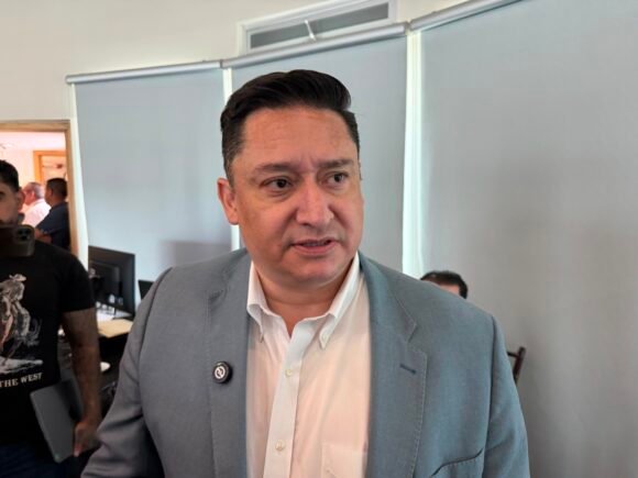 Califica Alfredo Chávez de incongruente postura de Morena sobre iniciativa de Fiscalía Autónoma