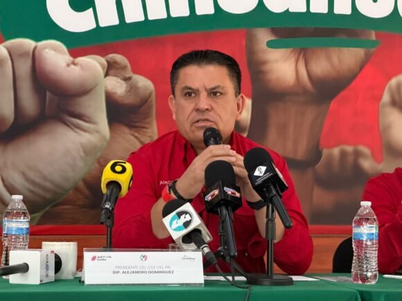 Aclara Alex Domínguez que Enrique Rascón se mantiene como militante del PRI