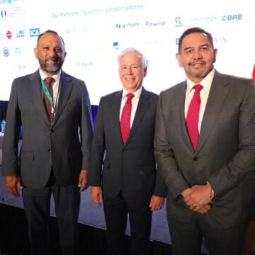 Cruz Pérez Cuéllar participa en encuentro binacional sobre el futuro de la frontera en San Antonio