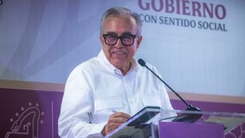 Rubén Rocha retoma la gubernatura de Sinaloa tras tres meses y medio de licencia