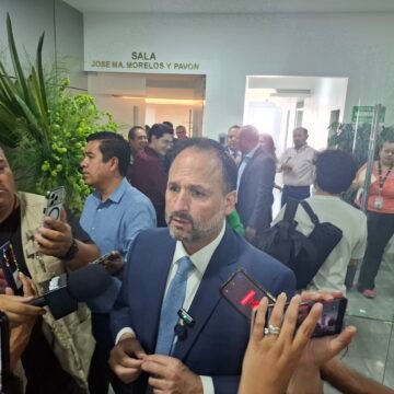 Santiago de la Peña desconoce si Maru Campos asistió al informe de Sheinbaum