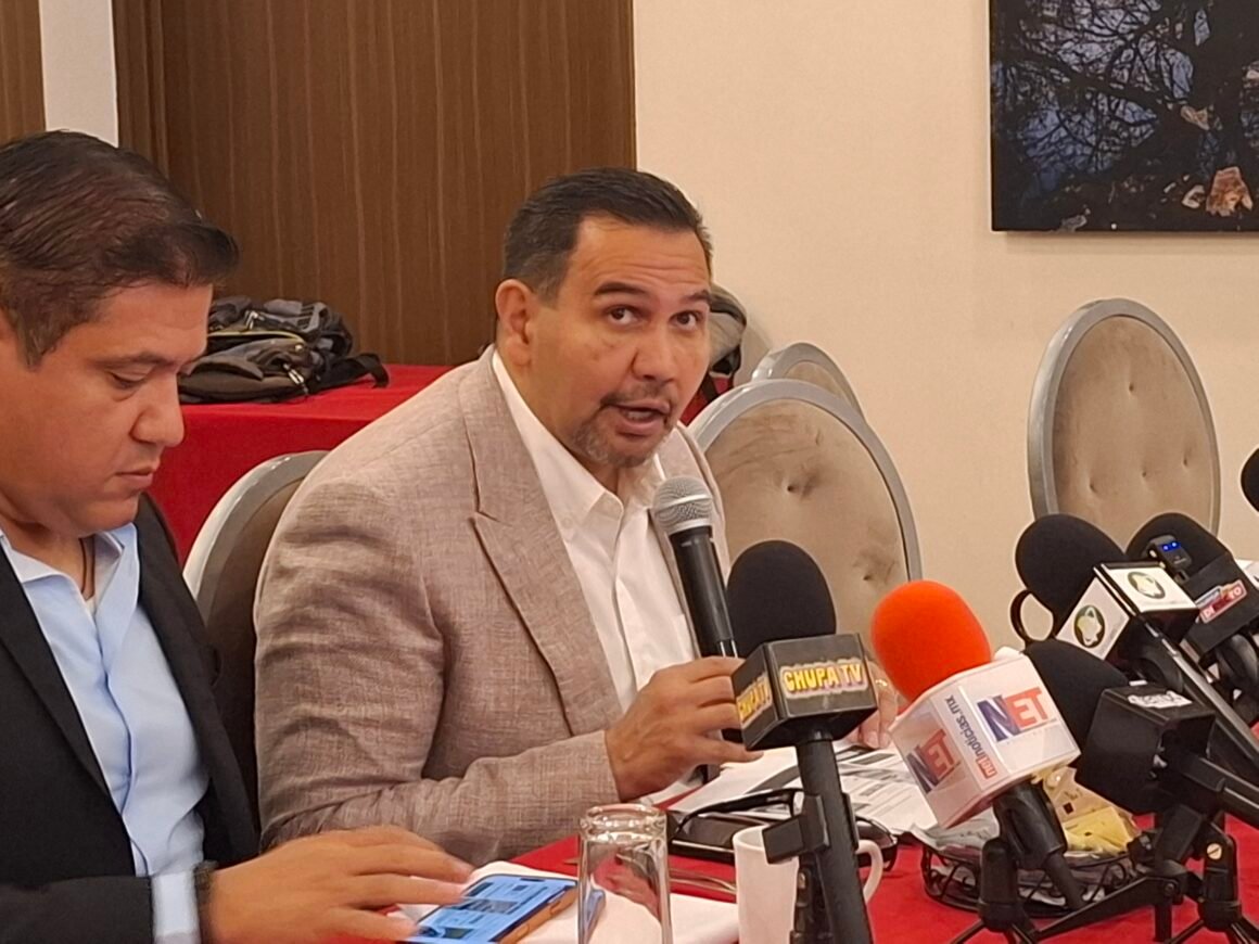 “Está privilegiando una campaña política sobre su responsabilidad como gobernadora”: Cruz