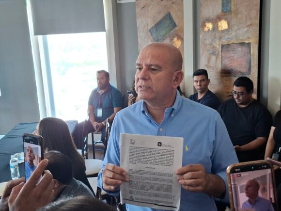 “Pueden tener los votos, pero no tienen la razón”: Cuauhtémoc Estrada
