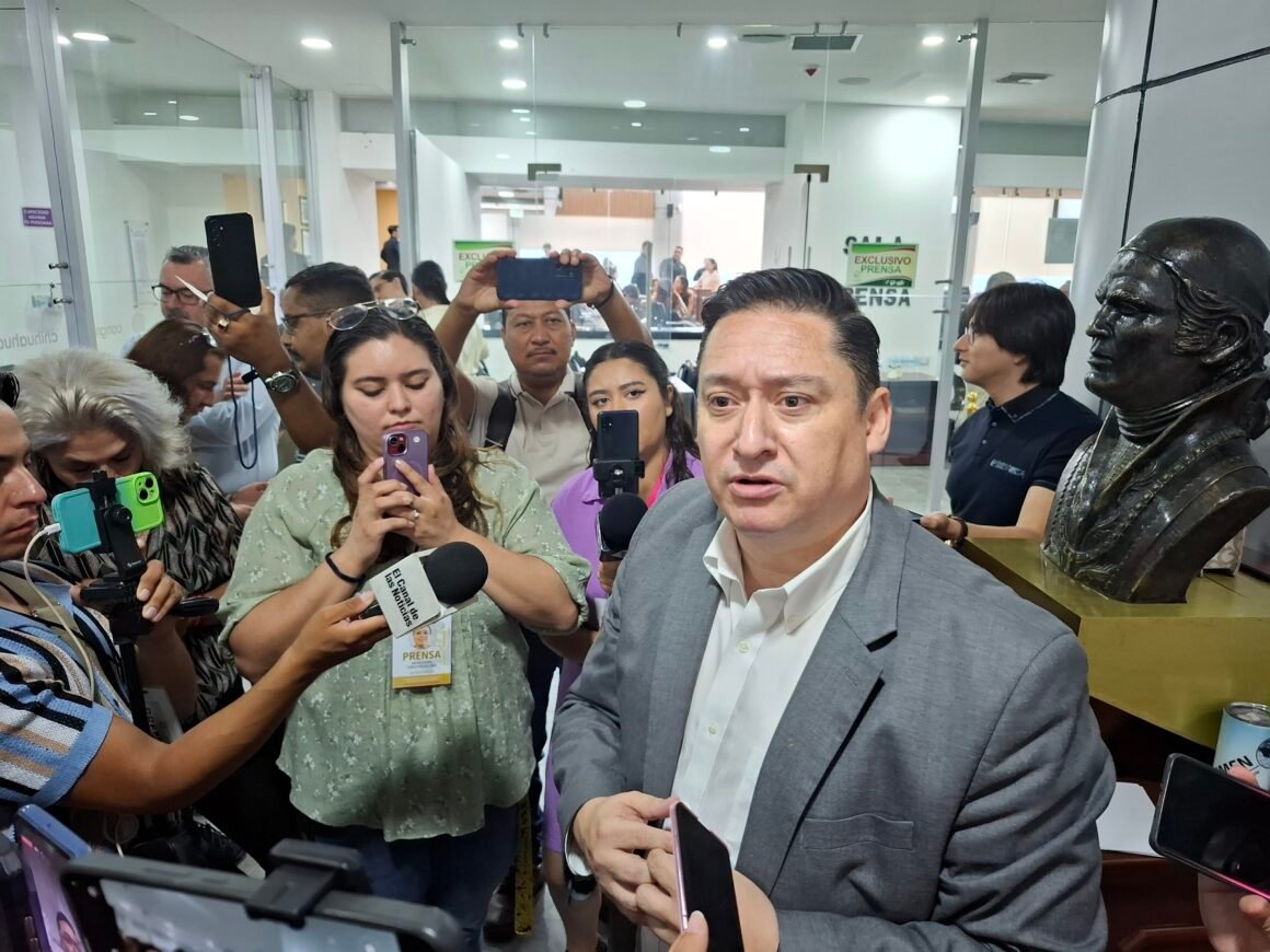 “El Parlamento abierto no lo pide el pueblo, lo pide un precandidato de Morena”: Alfredo Chávez