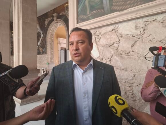 20260921_100815 “De repente tenemos nuestros entes”: Valenciano niega diferencias con Mario Mata