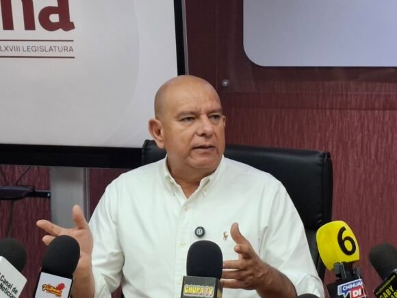 20260930_101205 “Prometieron ordenar las finanzas, pero pagan decenas de millones a asesores como Cordero”, reclama Estrada por deuda estatal de 66 mil millones
