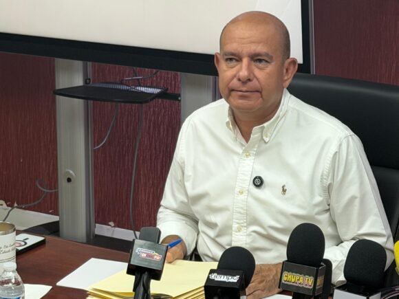 “No me diga que funciona no haberse adherido al IMSS-Bienestar; vayamos a los hospitales y vemos si funciona o no”, señala Estrada