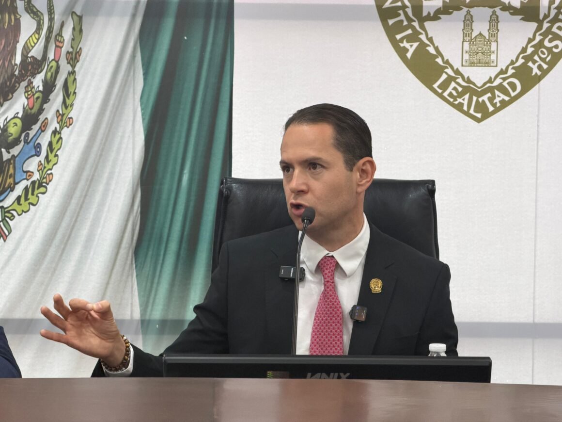 Dará seguimiento Villalobos al aeropuerto de Creel que actualmente solo opera como pista